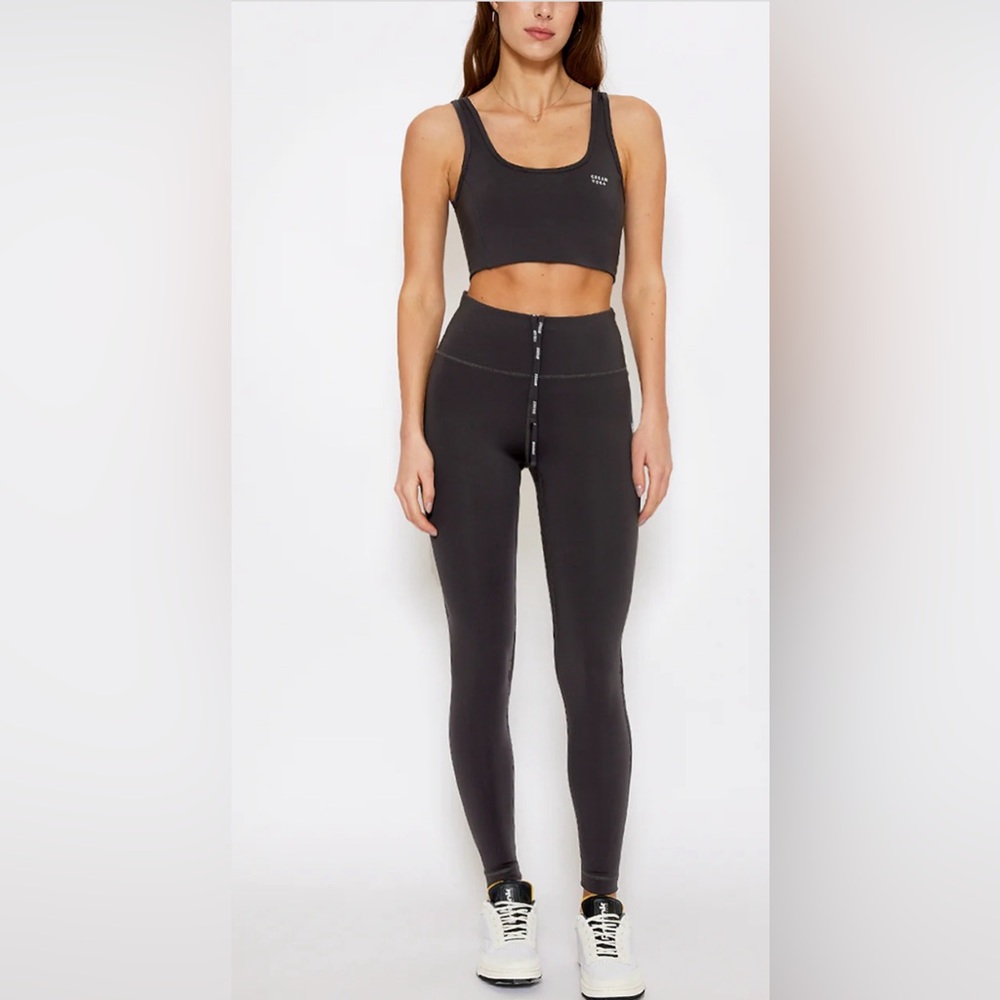 Cream Yoga Leggings With drawstring.NWT